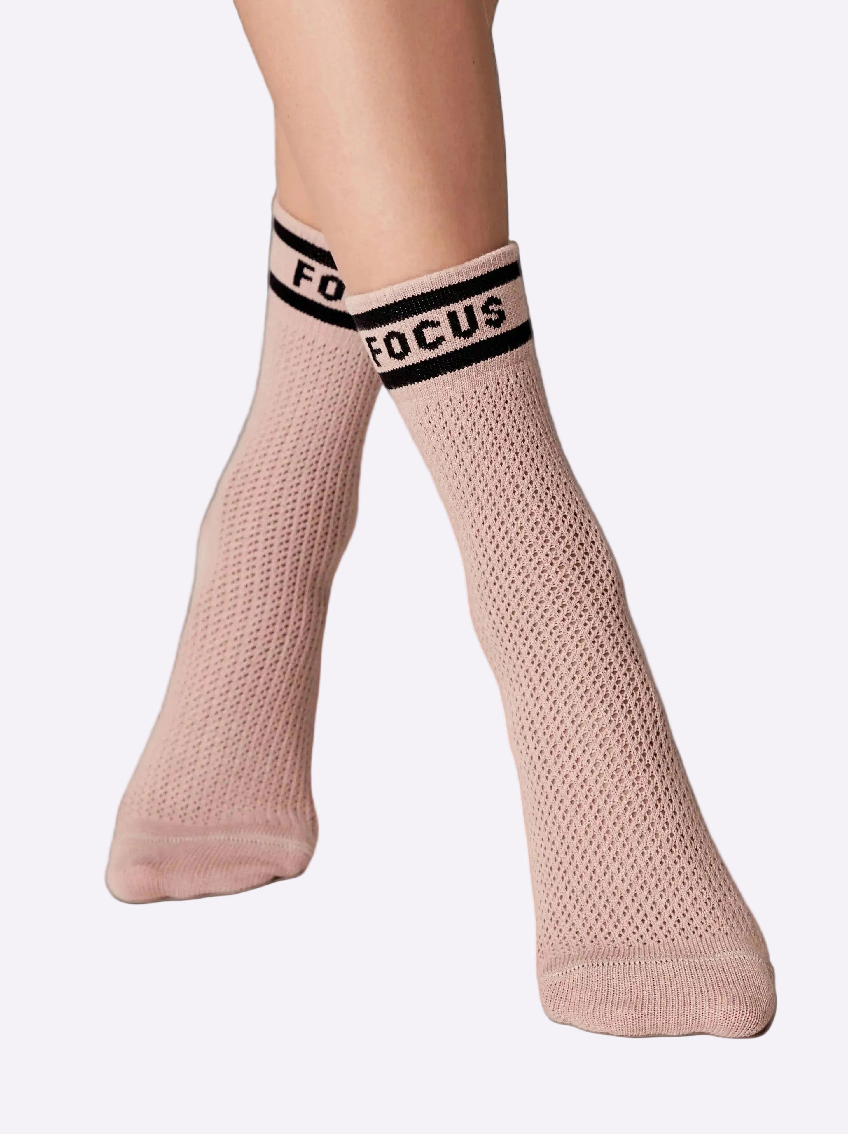 Lange Socken mit Ajourmuster Puderrosa " Focus - Here"
